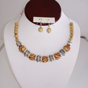 Handmade Fashion Jewelry: Necklace + Earrings